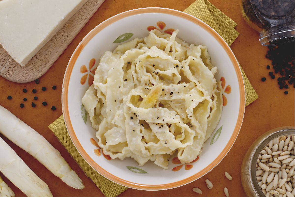 Reginette au pesto d'asperges blanches