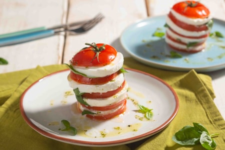 Caprese gourmande avec sauce à l'origan