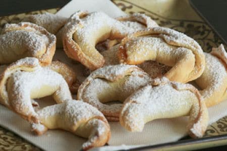 Croissants fourrés à la confiture