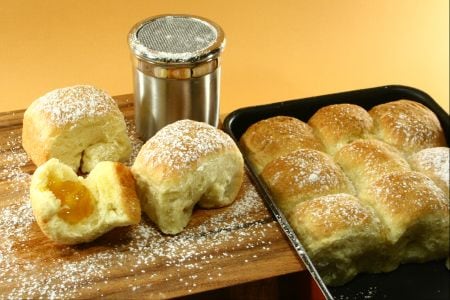Buchteln (petits gâteaux de pâte levée)