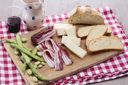 Fèves, pecorino et pancetta