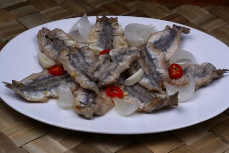 Anchois frits marinés