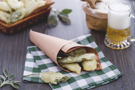 Sauge frite en beignet