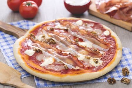 Pizza mascarpone speck et noix