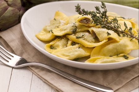 Raviolis aux artichauts parfumés au thym