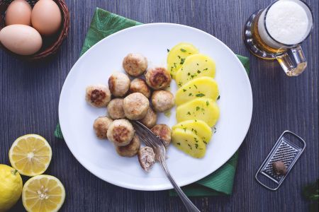 Boulettes danoises (Frikadeller) avec pommes de terre au persil
