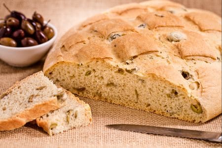 Pain aux olives