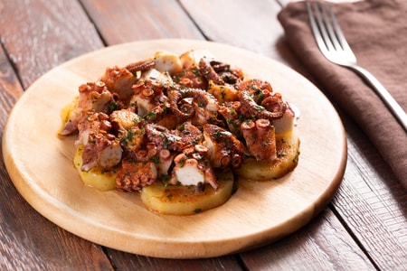 Poulpe à la galicienne (pulpo a la gallega)