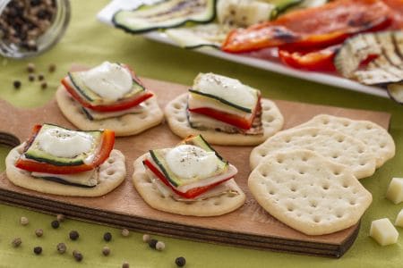 Focaccias avec tour de légumes et fondue