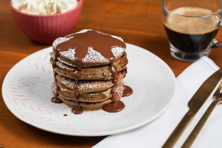 Pancakes au café