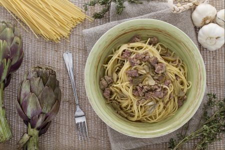 Spaghetti au ragoût blanc aux artichauts