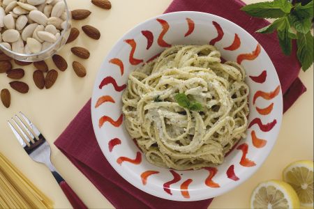 Linguine au pesto d'amandes