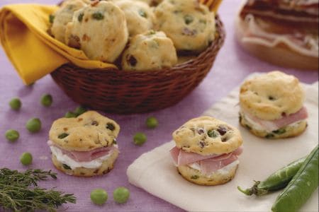 Scones salés aux petits pois et lardons