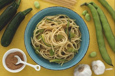 Pâtes aux fèves, courgettes et poutargue