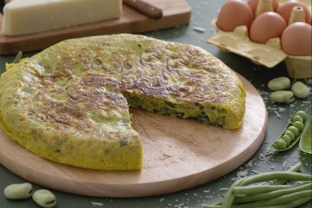 Omelette aux pois, fèves et haricots verts