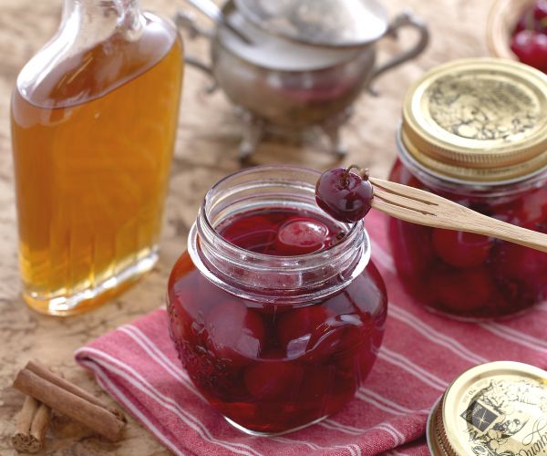 Cerises au sirop avec Porto et cannelle