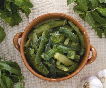 Salade de courgettes à la menthe et au basilic