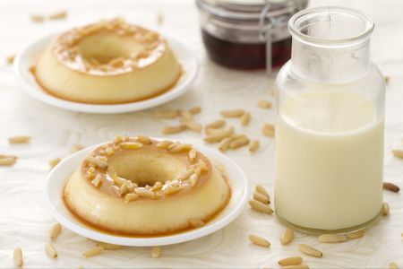 Crème caramel aux pignons