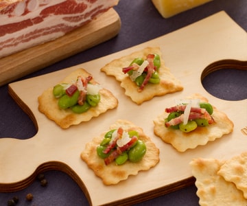 Feuilletés classiques aux fèves, pancetta et pecorino