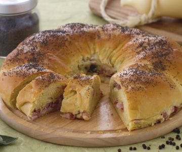 Couronne salée aux fromages et lardons