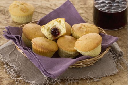 Muffin à la vanille avec cœur de griotte
