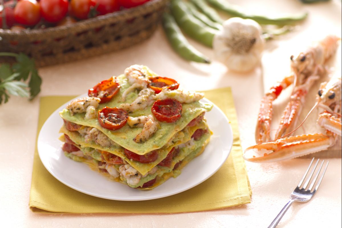 Lasagnes aux langoustines, tomates cerises et pesto de fèves