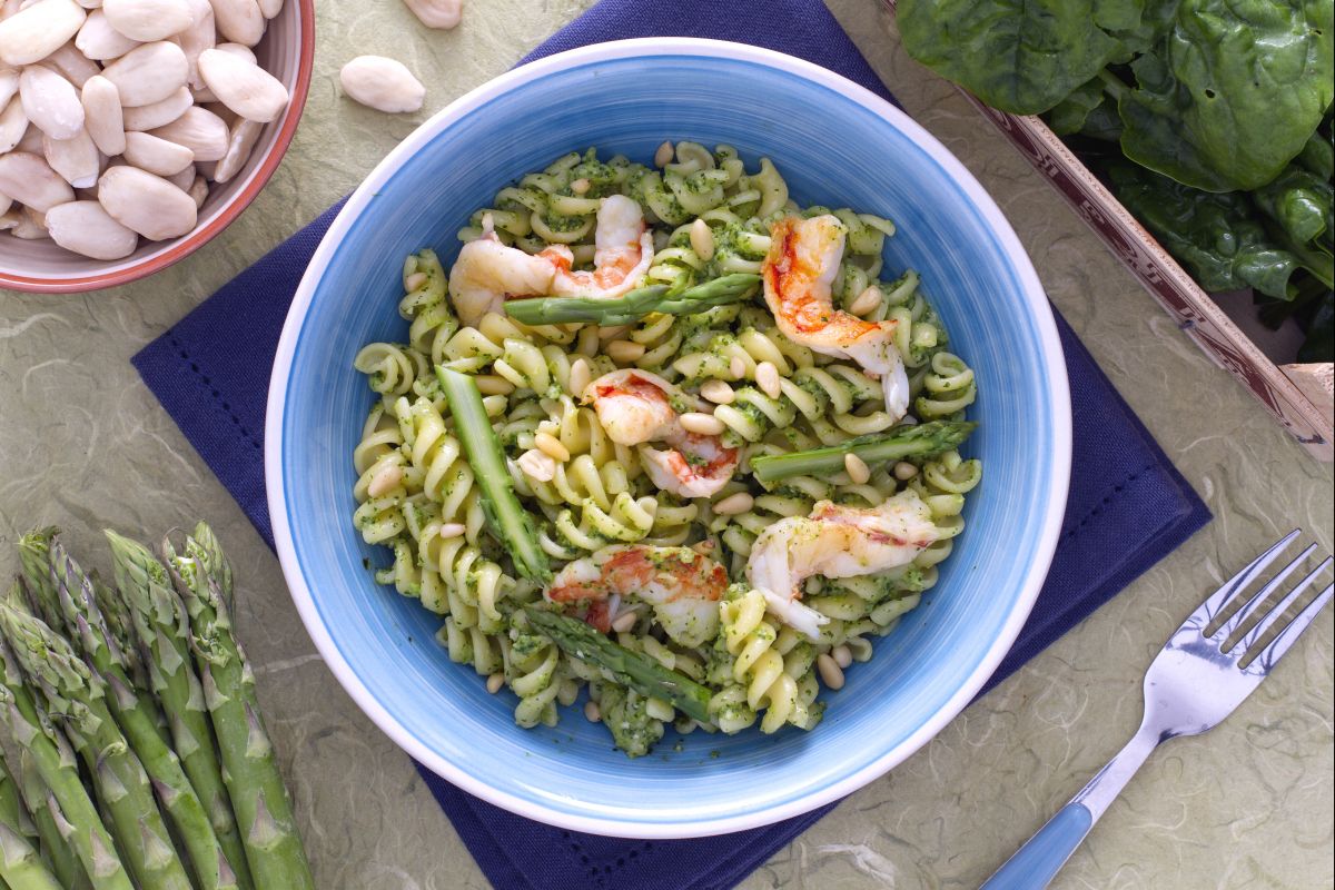 Pâtes au vert avec crevettes
