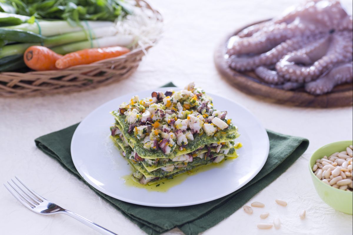 Lasagnes vertes avec pesto de roquette et ragoût de poulpe