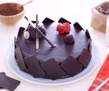 Gâteau glacé à la crème diplomate au chocolat