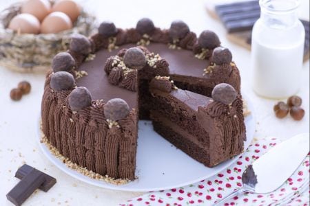 Gâteau moelleux au cacao avec ganache au chocolat