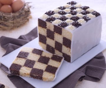 Gâteau damier décoré