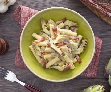 Sedanini rigati à la crème d'artichauts et lardons