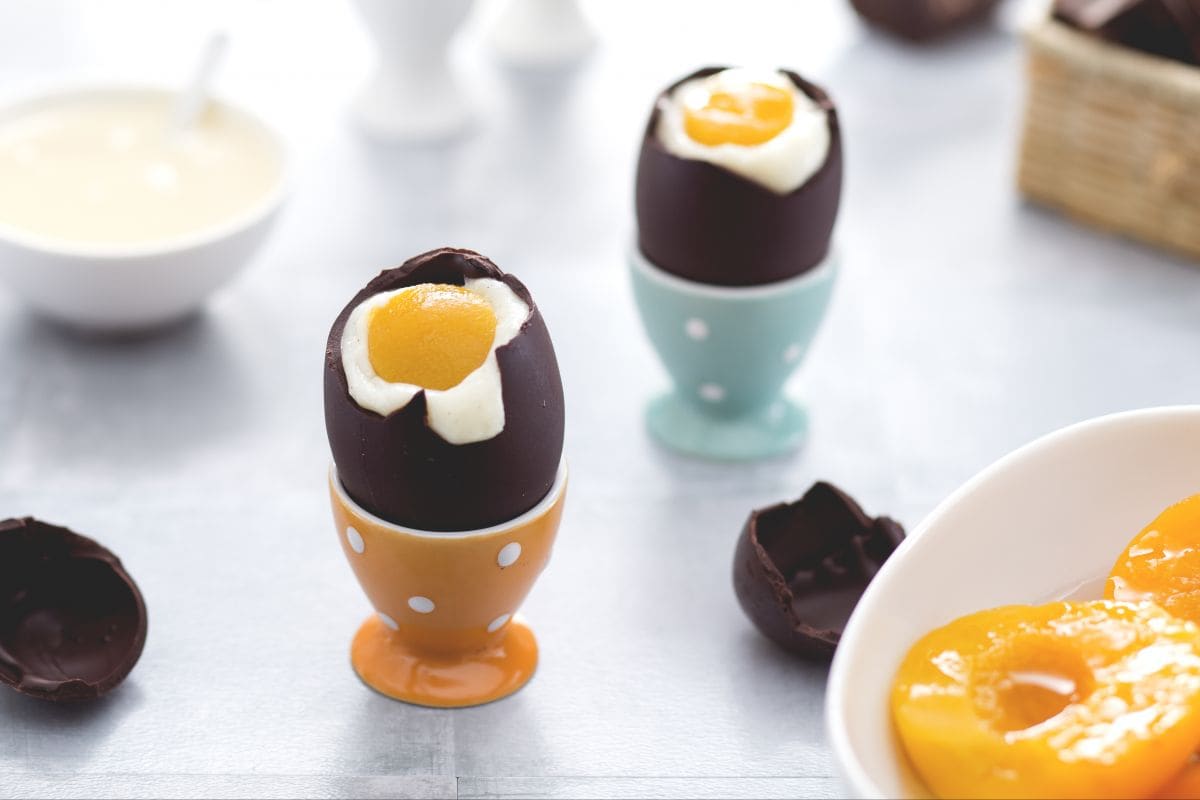 Œufs farcis à la crème et à l'abricot