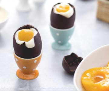 Œufs farcis à la crème et à l'abricot