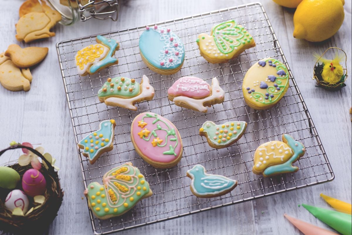 Biscuits de Pâques colorés