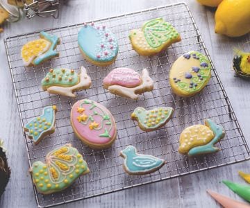 Biscuits de Pâques colorés