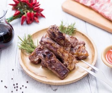 Côtes de porc grillées