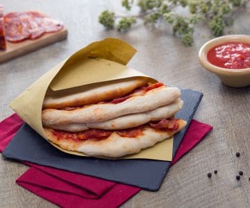 Pizza portefeuille au salami