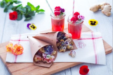 Apéritif de fleurs et fruits