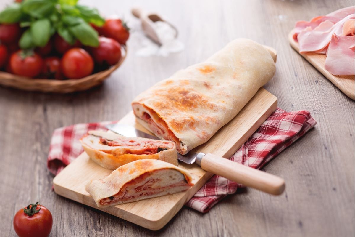 Roulé de pizza farci