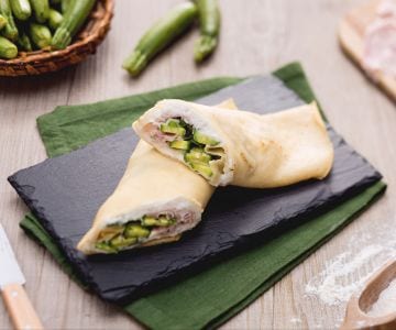 Crêpe aux courgettes, jambon et stracchino