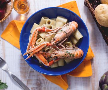 Mezze maniche à la crème d'artichauts et langoustines