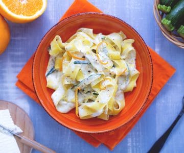 Pappardelle aux courgettes sautées et crème de ricotta à l'orange