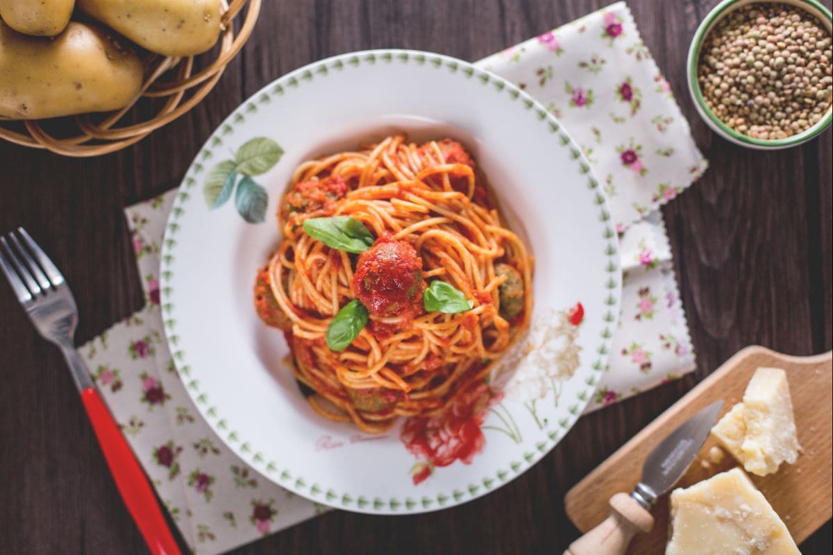 Spaghetti aux boulettes végétariennes