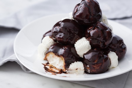 Profiteroles au chocolat