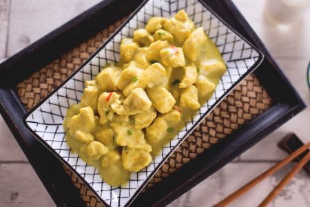 Poulet au lait de coco et curry