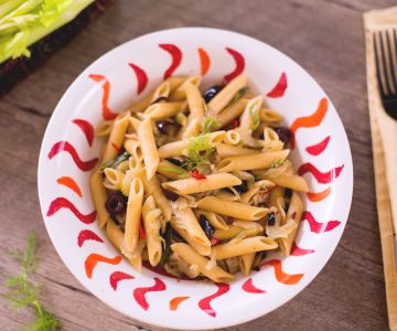 Pâtes au céleri, fenouil et olives taggiasche