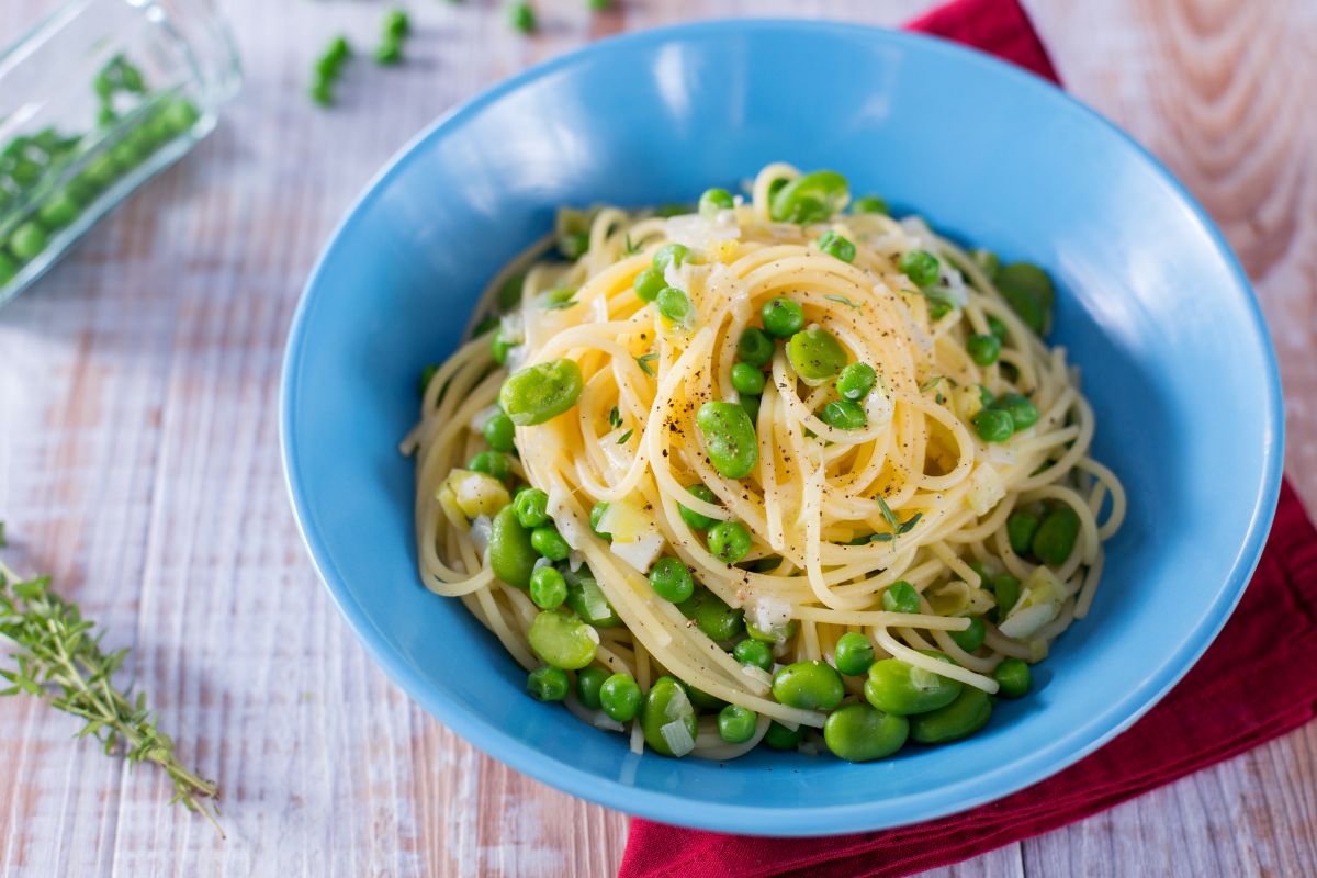 Pâtes aux fèves et petits pois