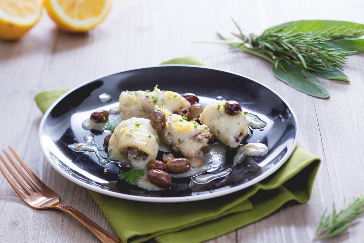 Sole enroulée aux herbes et olives