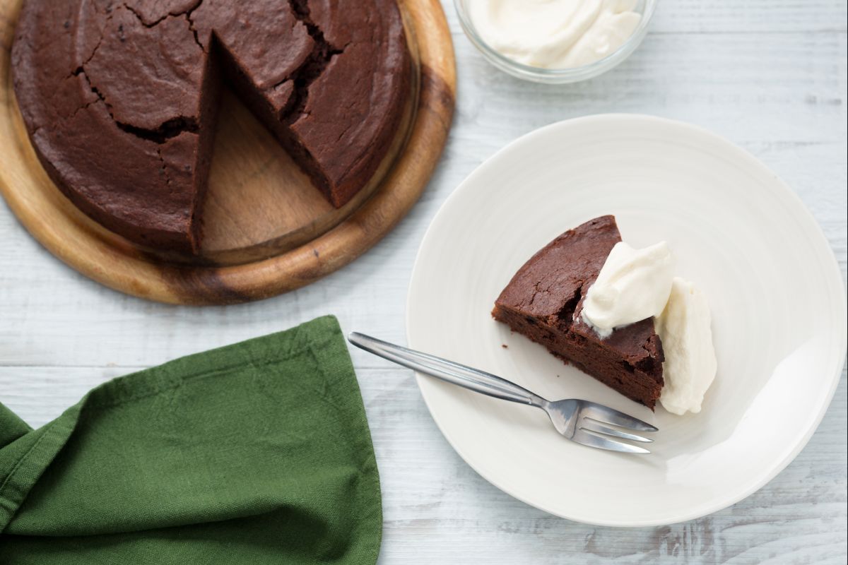 Gâteau au chocolat et pommes de terre